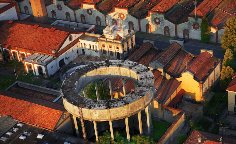 Alla scoperta di Crespi d’Adda: il villaggio industriale Patrimonio Unesco che sembra uscito da un romanzo