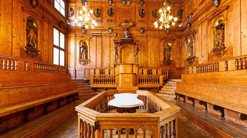 Palazzo dell’Archiginnasio a Bologna: la prima Università d’Europa